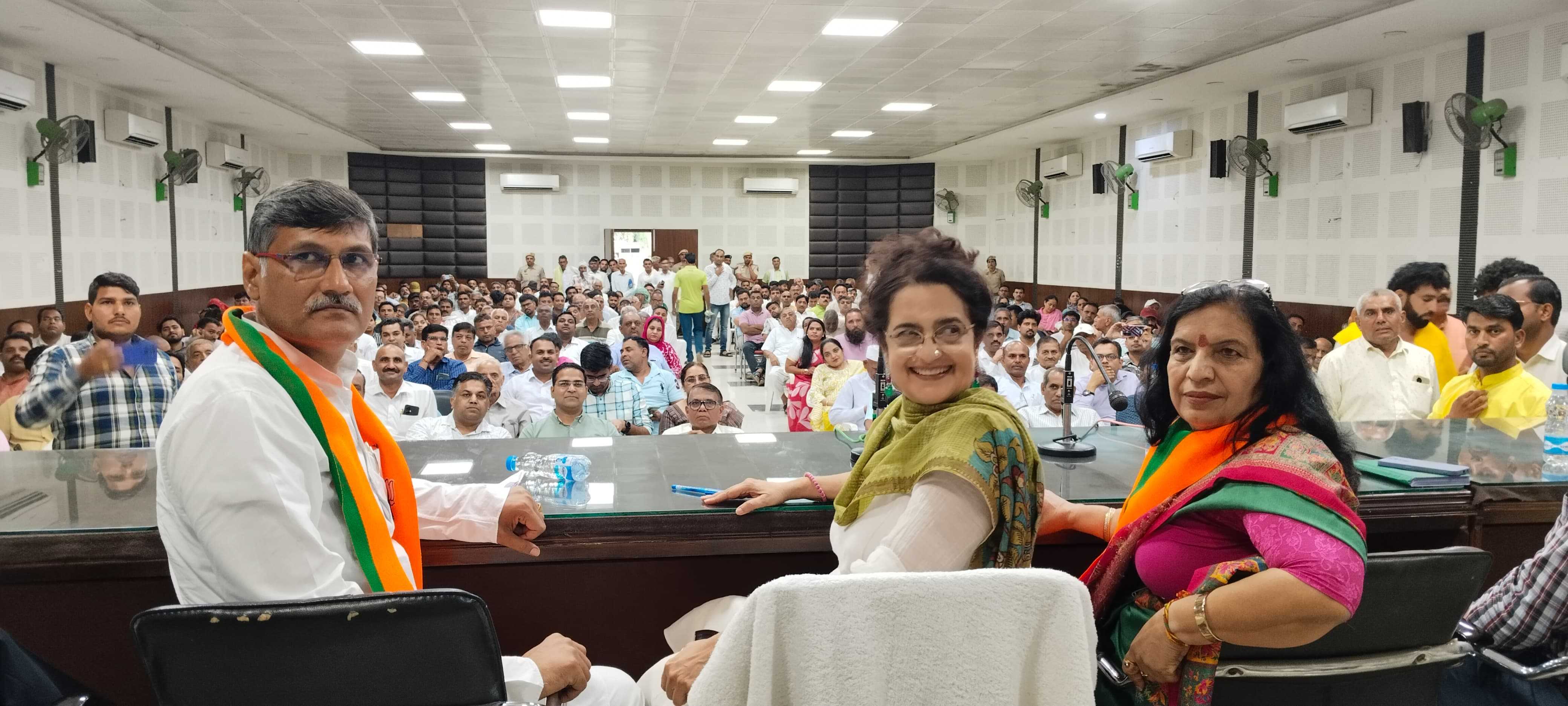 विदेश में जमी भारत की 'धाक', सांसद किरण चौधरी ने किया भाजपा की उपलब्धियों का बखान